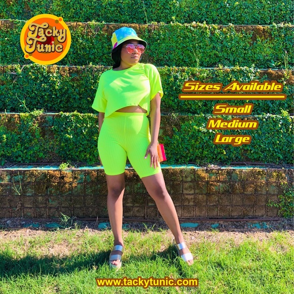 Lime Green two-piece set - Picture 4 of 4